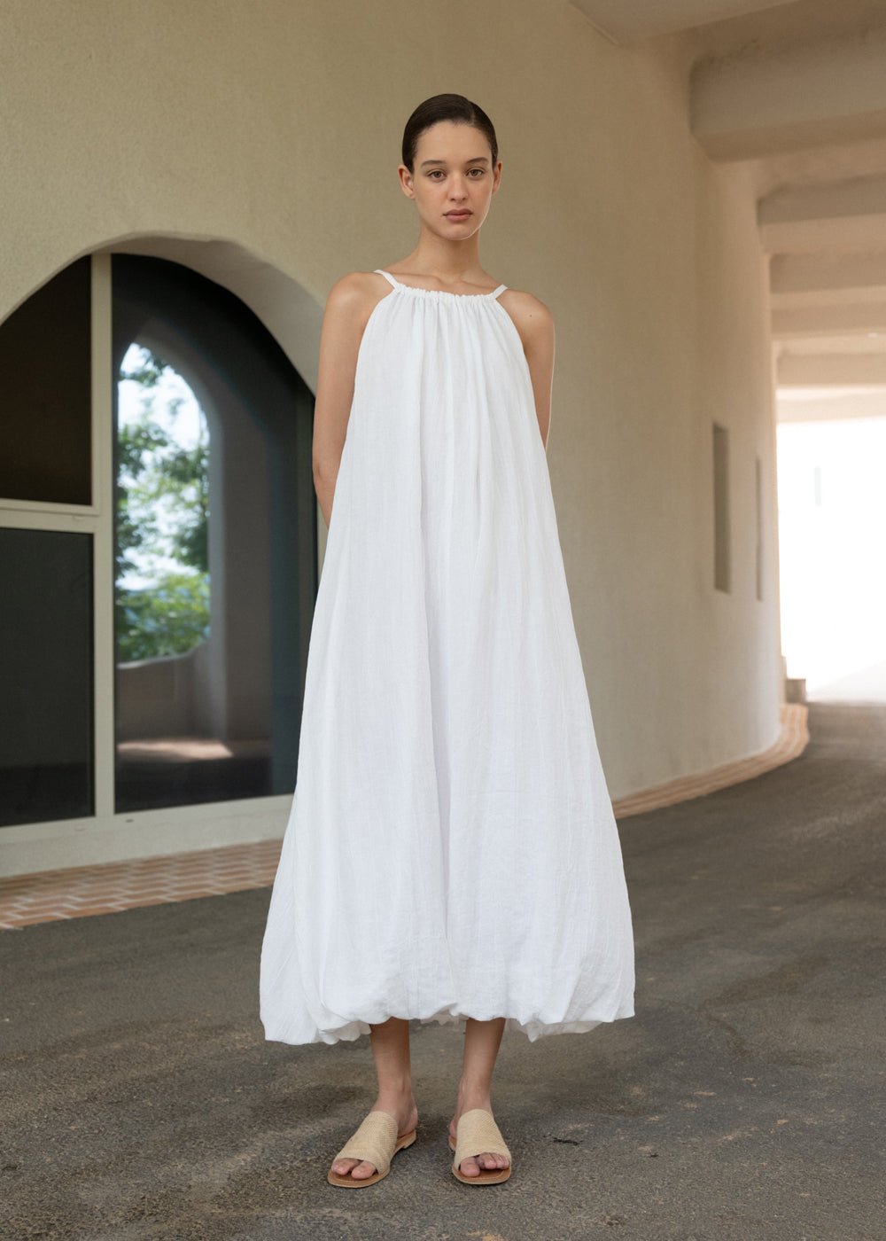 WRINKLE LINEN HALTER-NECK BALLOON DRESS - WHITE / S-M