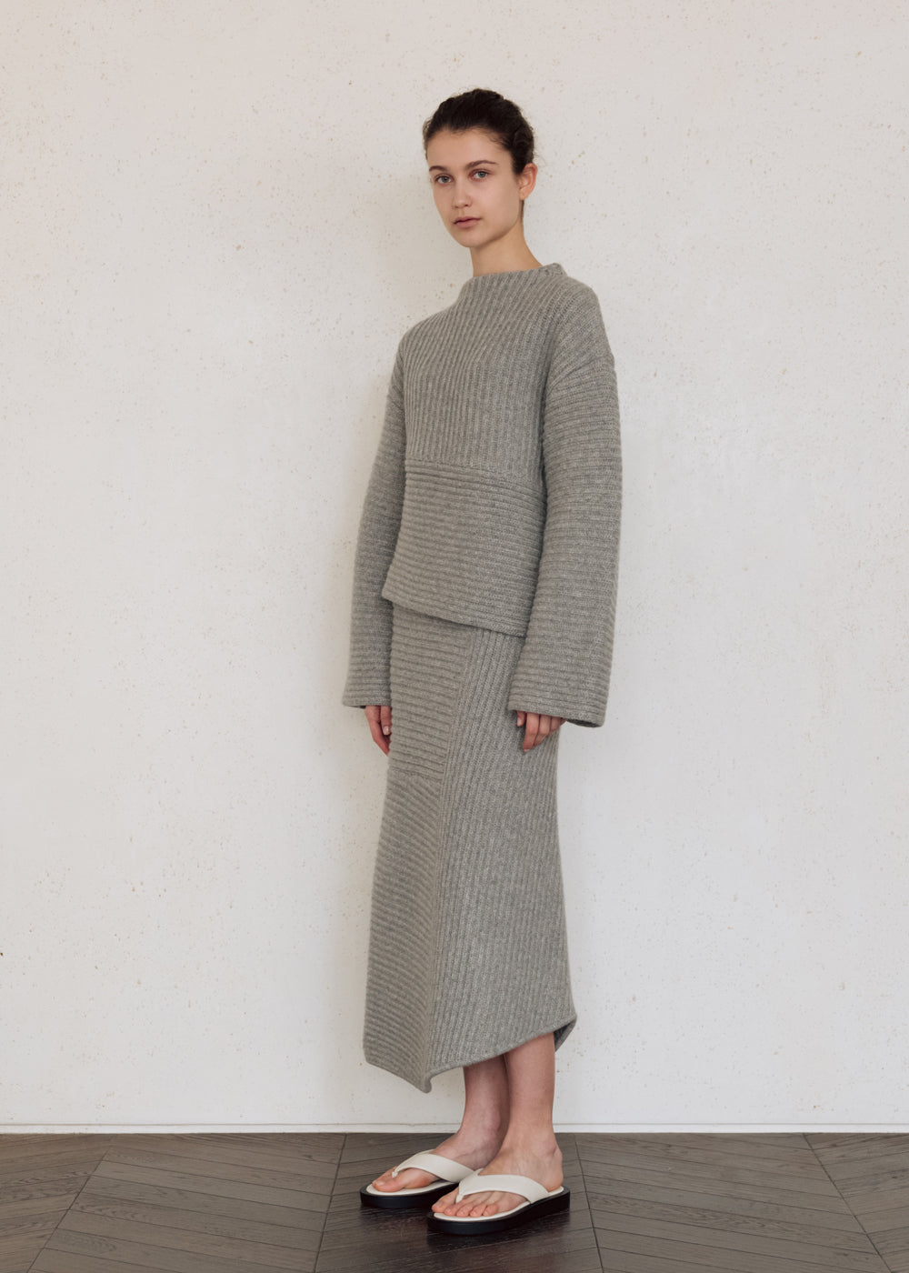 UNBALANCED MOCK NECK RIBBED SWEATER_GREY