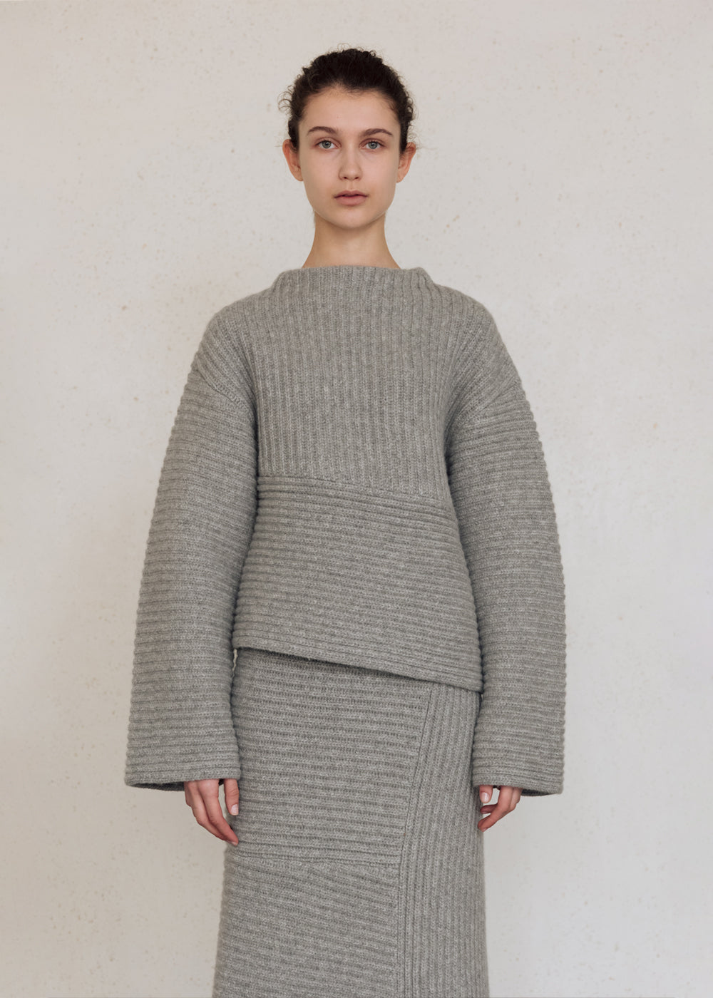 UNBALANCED MOCK NECK RIBBED SWEATER_GREY